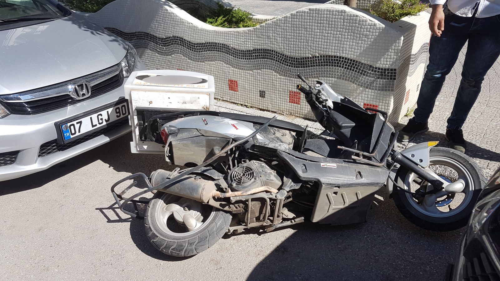 Antalya'da ehliyetsiz sürücü dehşeti