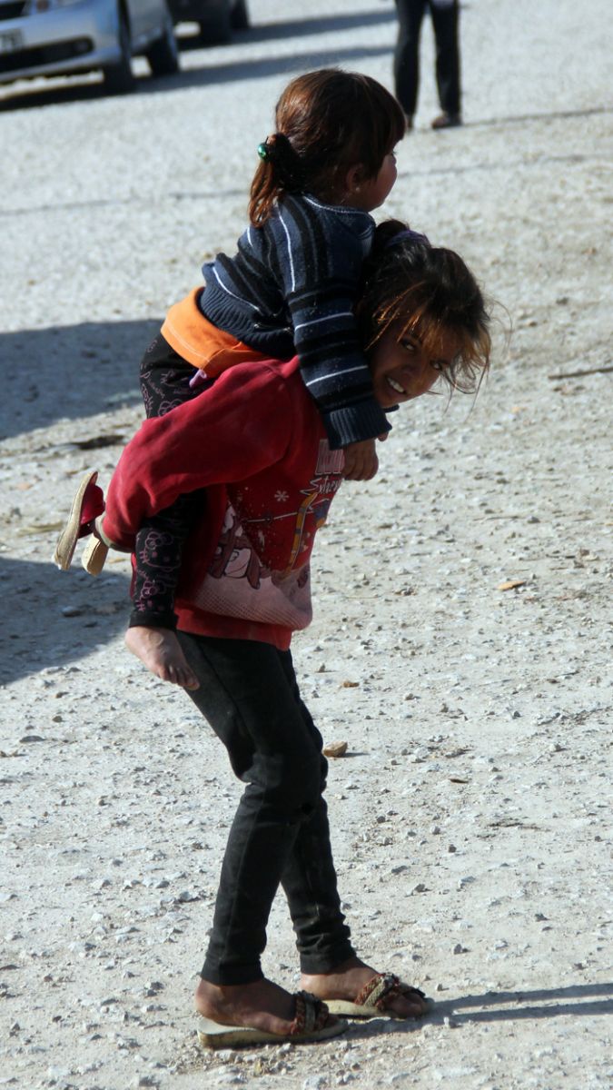 Yaşı küçük, yükü büyük!