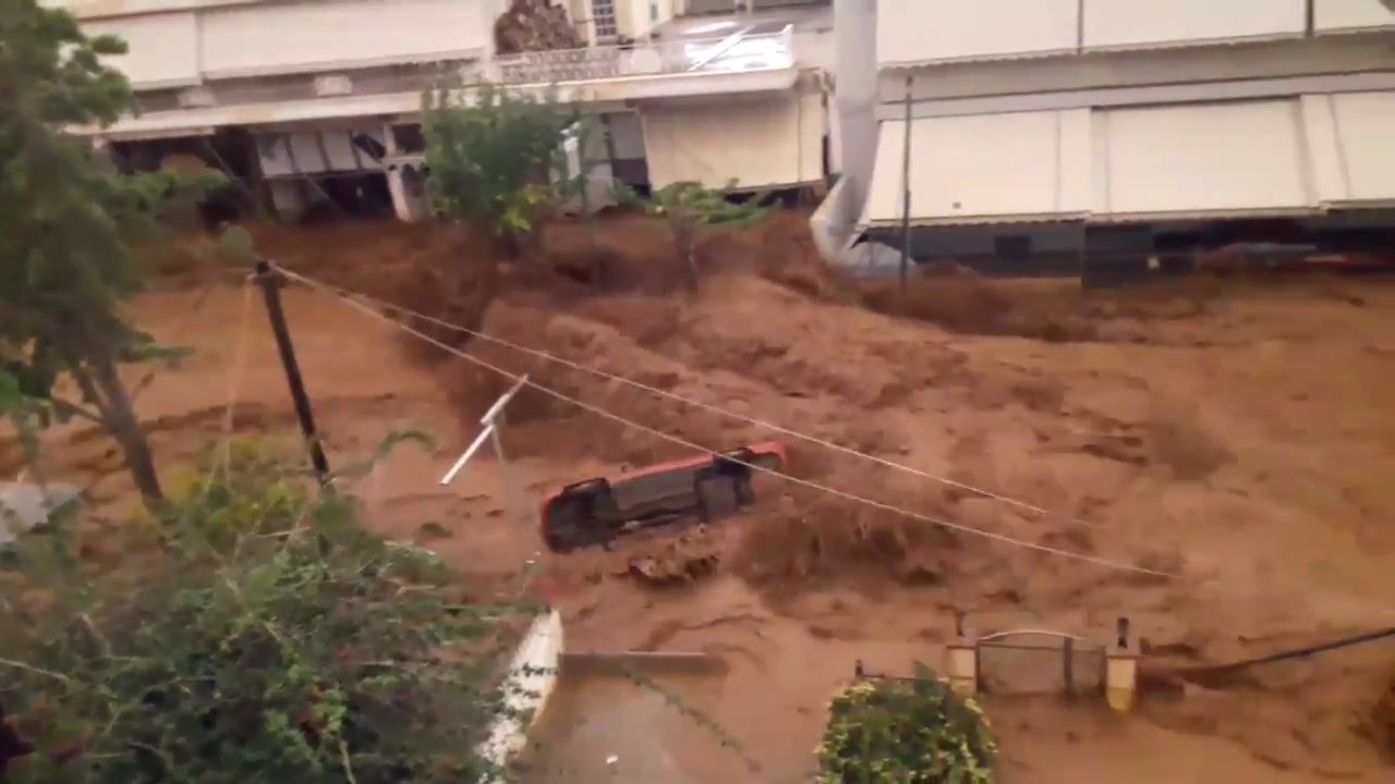 Yunanistan'da bilanço ağırlaşıyor