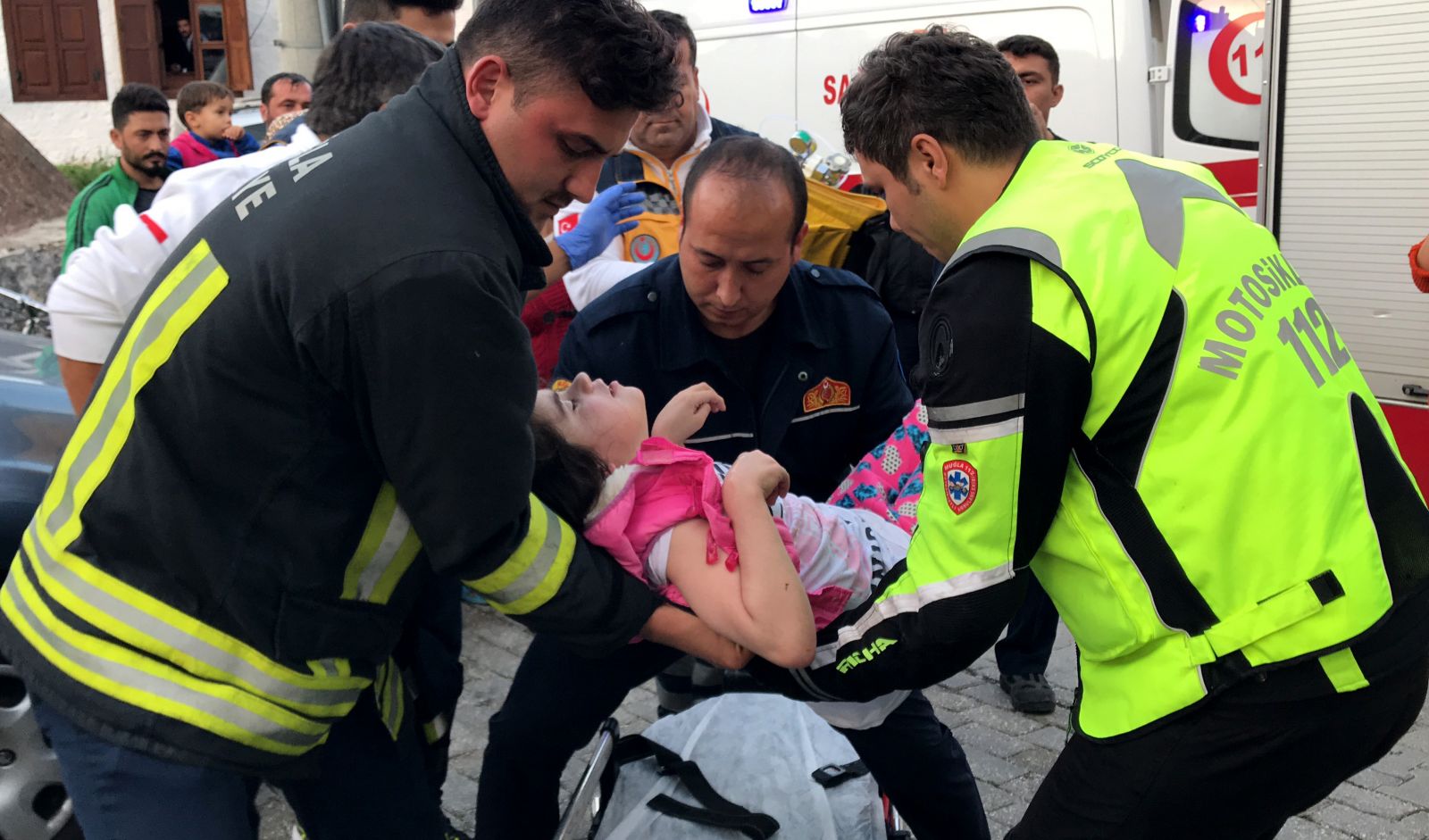 Cipte bırakılan engelli çocuk, son anda kurtarıldı!