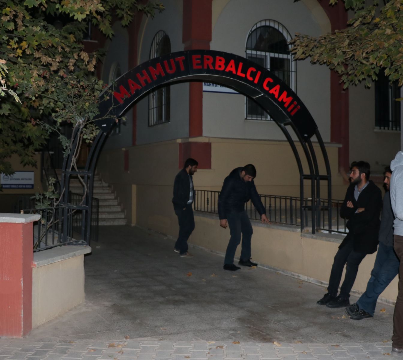 Gönüllü müezzin, camide ölü bulundu