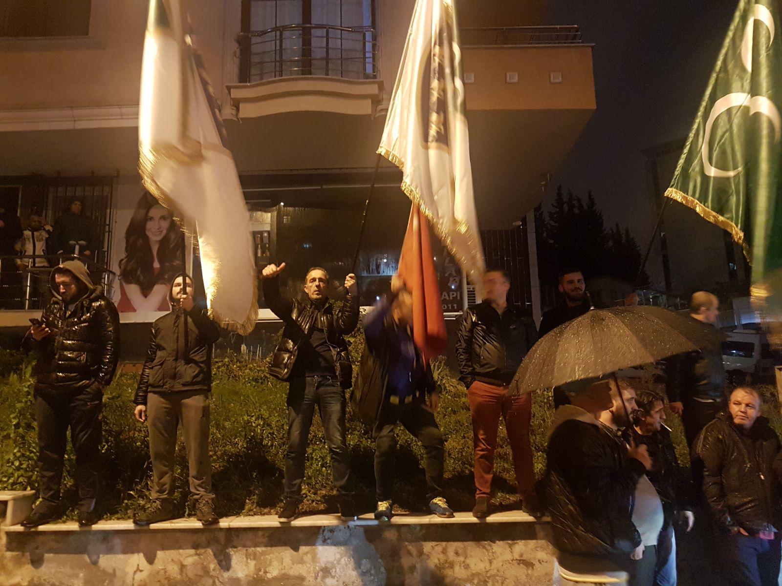 Boşnaklardan Rasim Ozan Kütahyalı protestosu