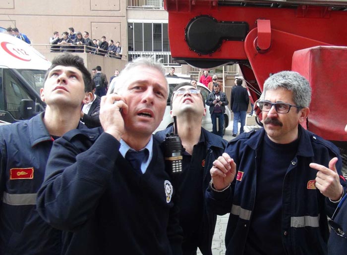 Polisin bu sözlerini duyunca intihardan vazgeçti!