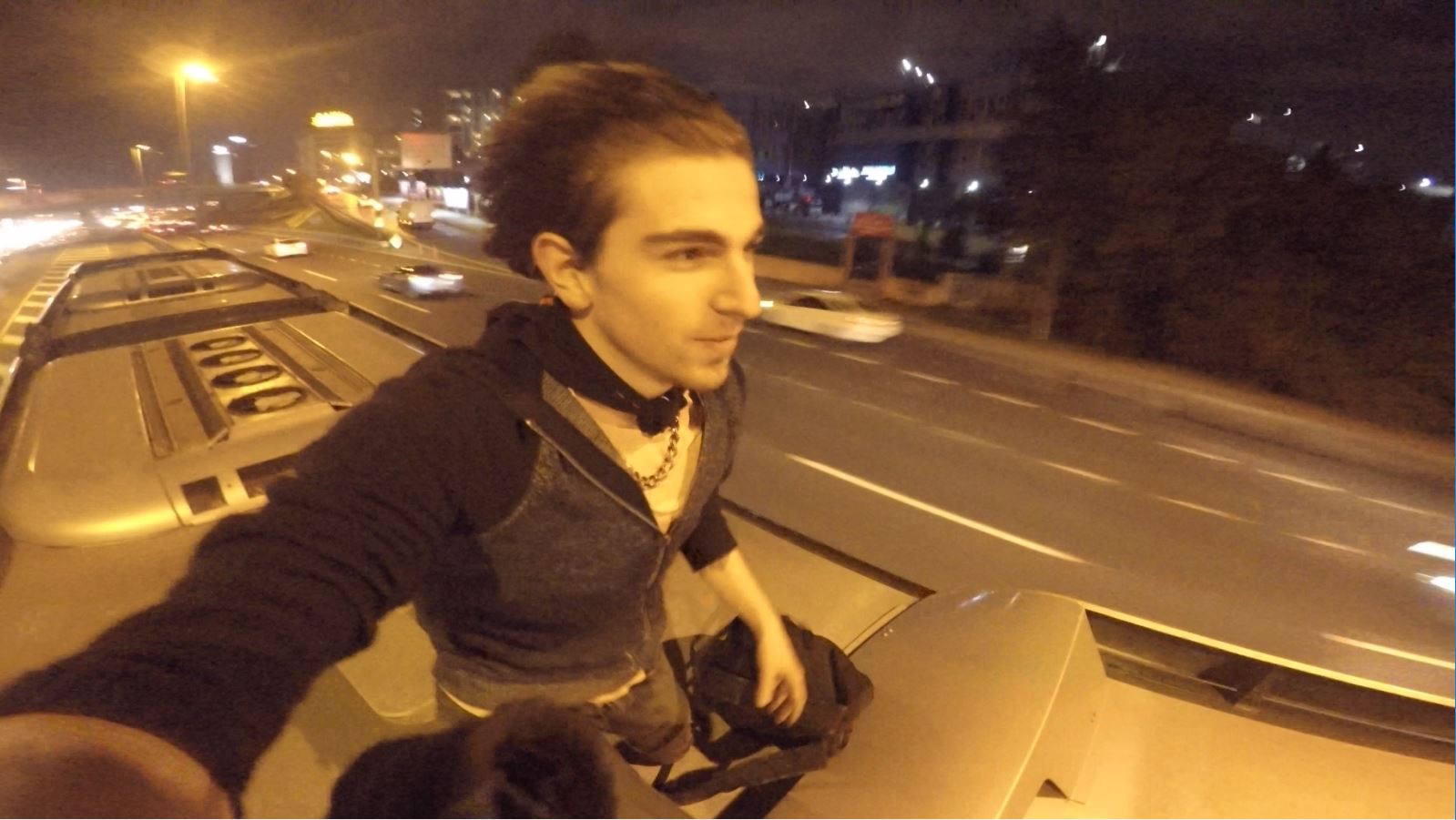 Metrobüsün üstünde yolculuğun cezası belli oldu