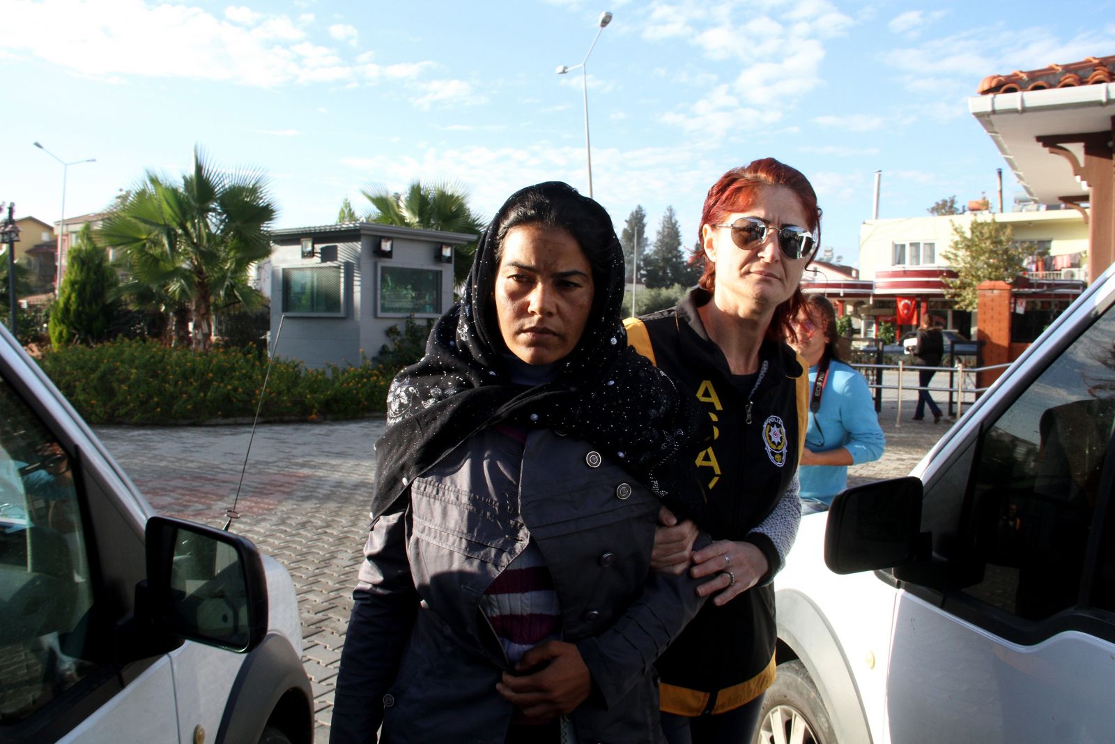 Kocasını dostuna öldürtüp timsah gözyaşları döktü