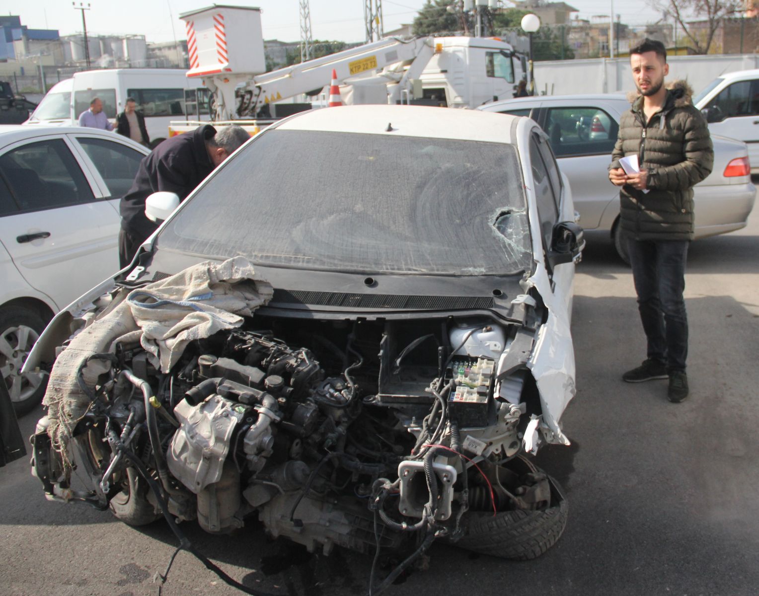 Çalınan arabasının son halini görünce yıkıldı