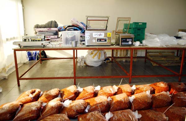 5,5 ton kaçak nargile tütünü ele geçirildi