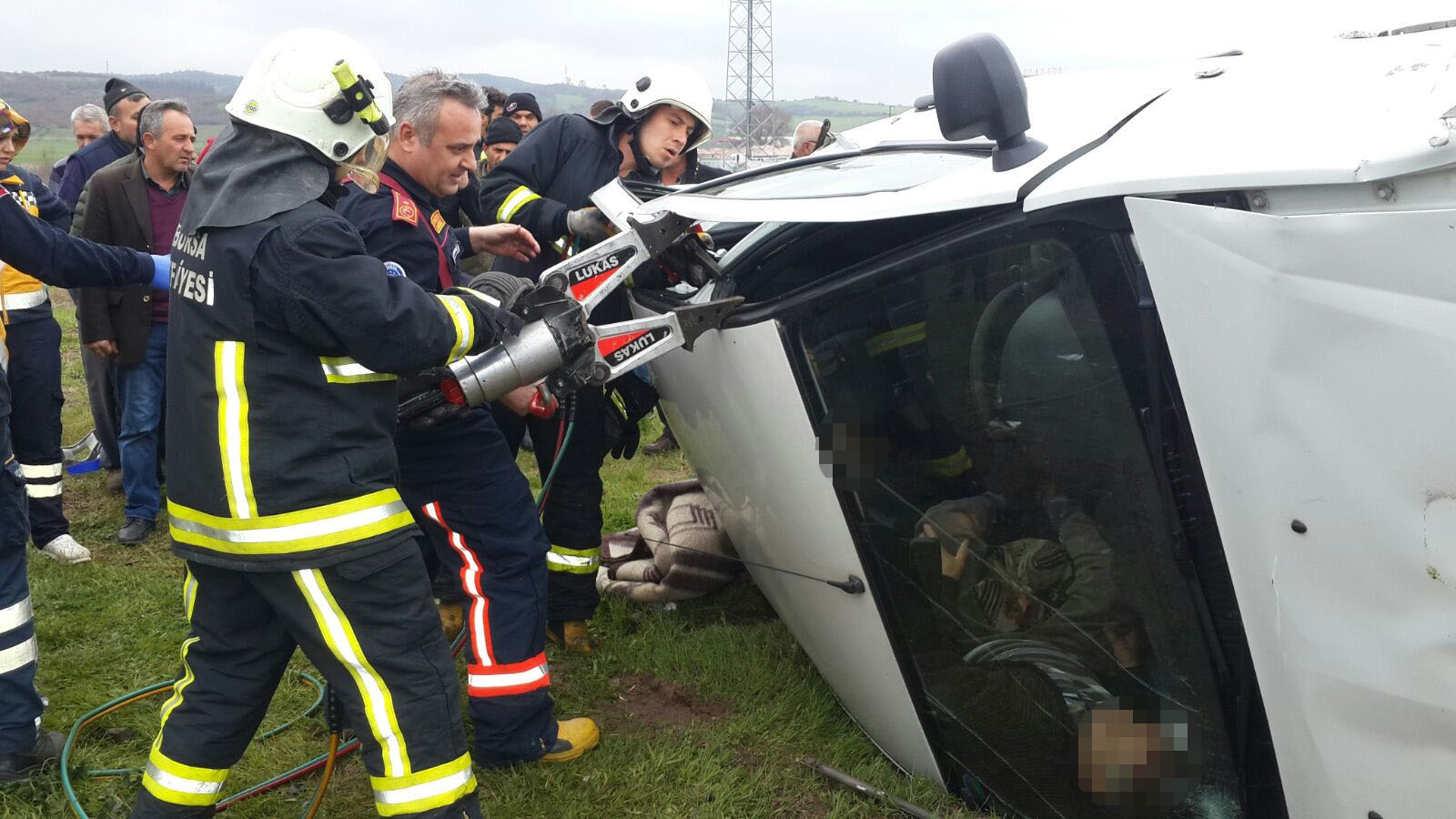 Bursa'da feci kaza, 1 ölü 3 de yaralı var
