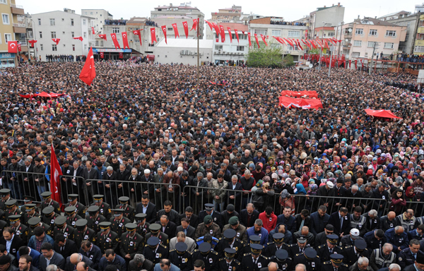 Şehit Uzman Çavuş Sezgin Burak Cantürk son yolculuğuna uğurlandı