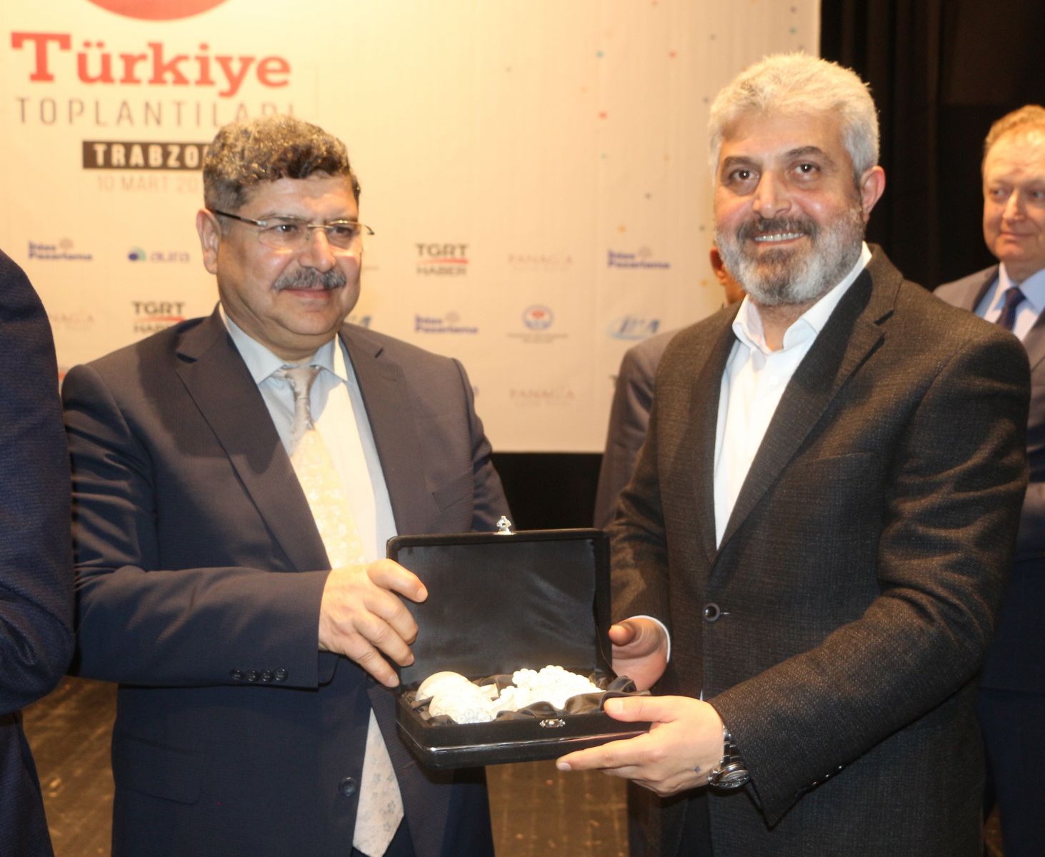 Gazetemizin yazarları Trabzon’da okuyucularıyla buluştu