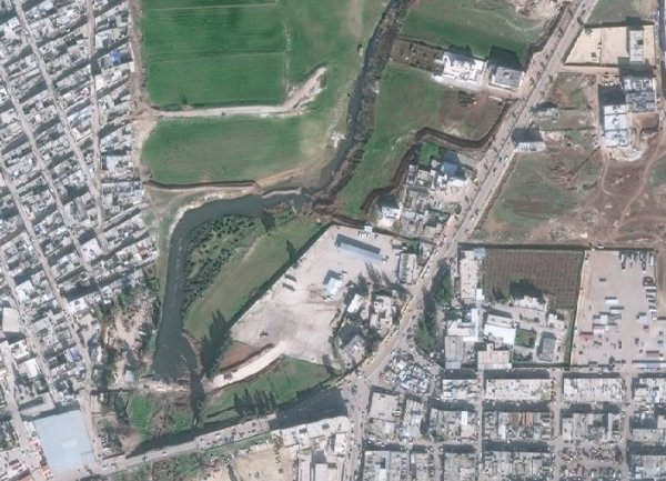 Afrin'de teröristler Afrin Çayı etrafında hendek kazıp mevzilendi