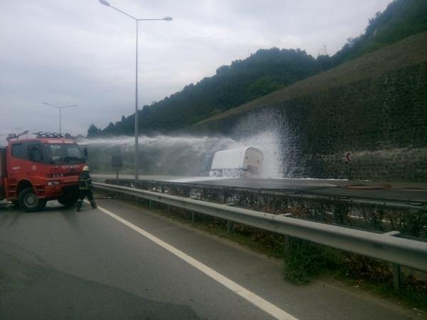 Son dakika... Giresun’un Espiye'de LPG tankeri kaza yaptı! Karadeniz Sahil Yolu kapatıldı