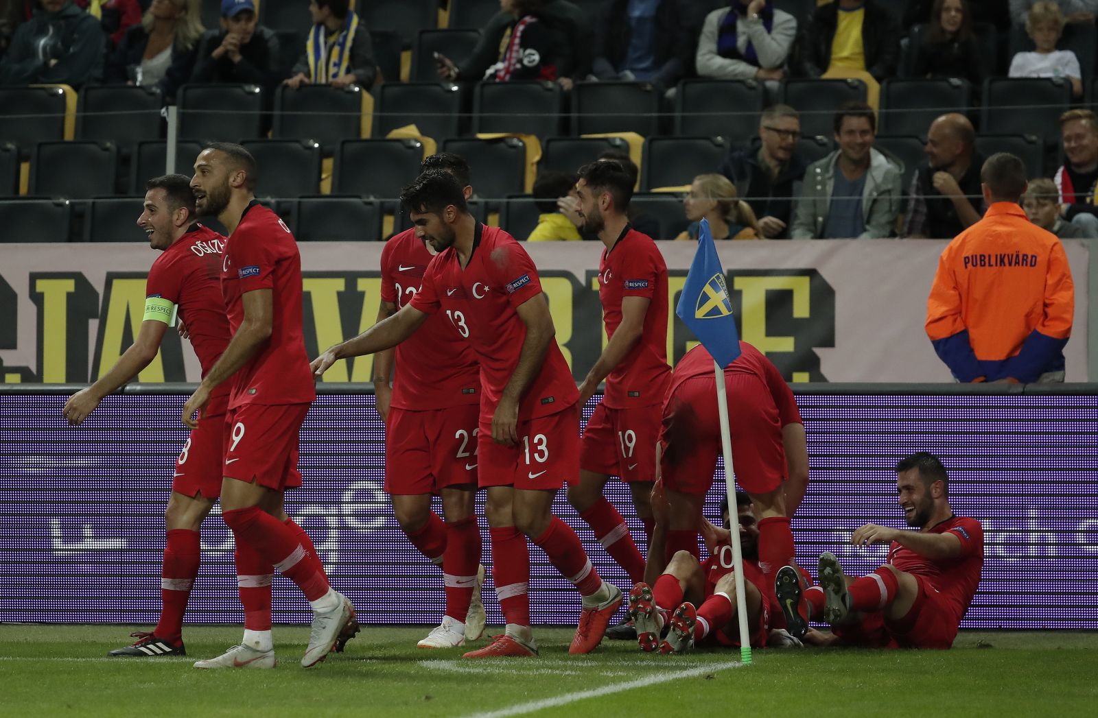 Milli Takımın müthiş zaferi İsveç basınında