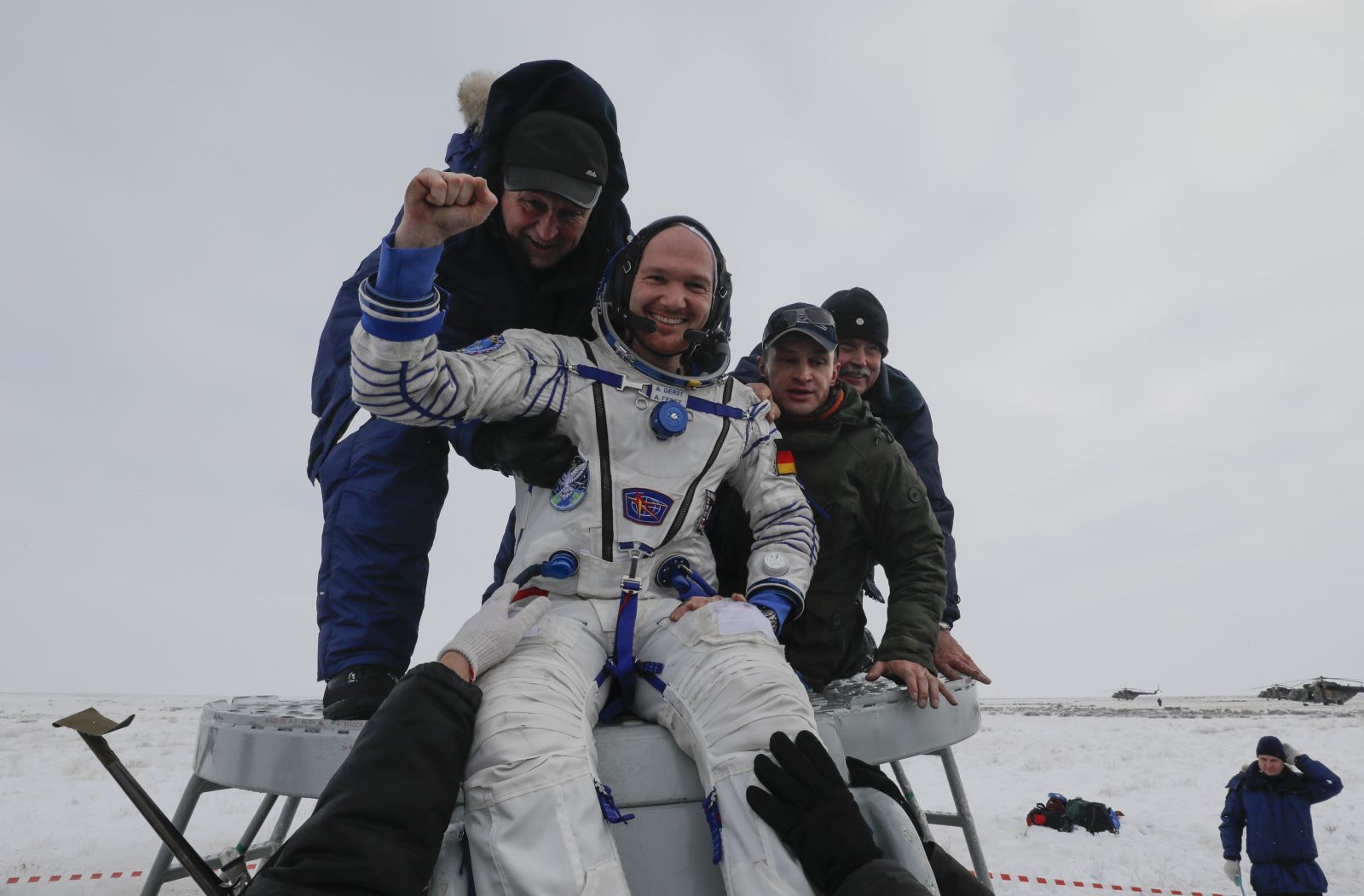 3 astronot Dünya'ya geri döndü