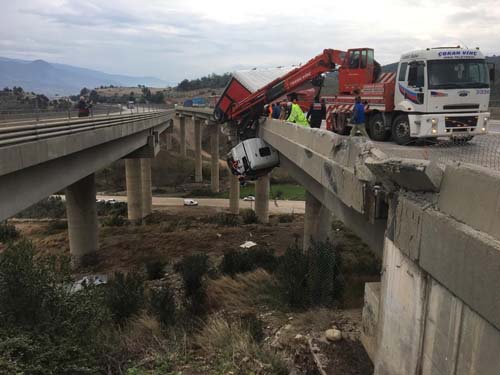 Aşağıya bakmaya kimse cesaret edemedi