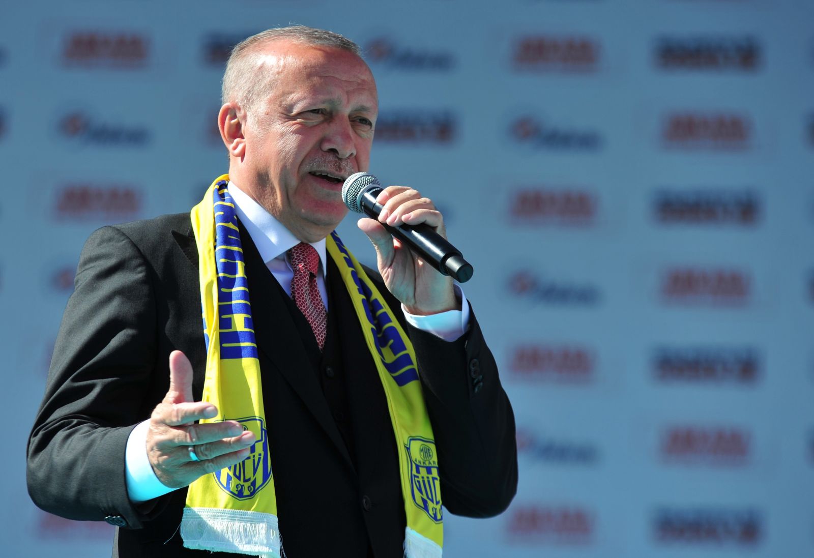Cumhurbaşkanı Erdoğan: Ankara'yı yeniden eski karanlık günlerine döndürmenin hesabını yapanlar var