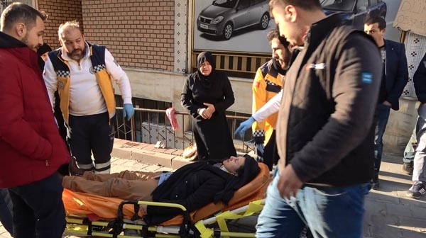Çevredekiler koştu, genç kadın şoka girdi