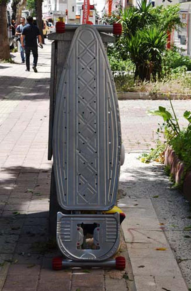 Baba-oğul kavgası! Eşyaları 7. kattan aşağı attı