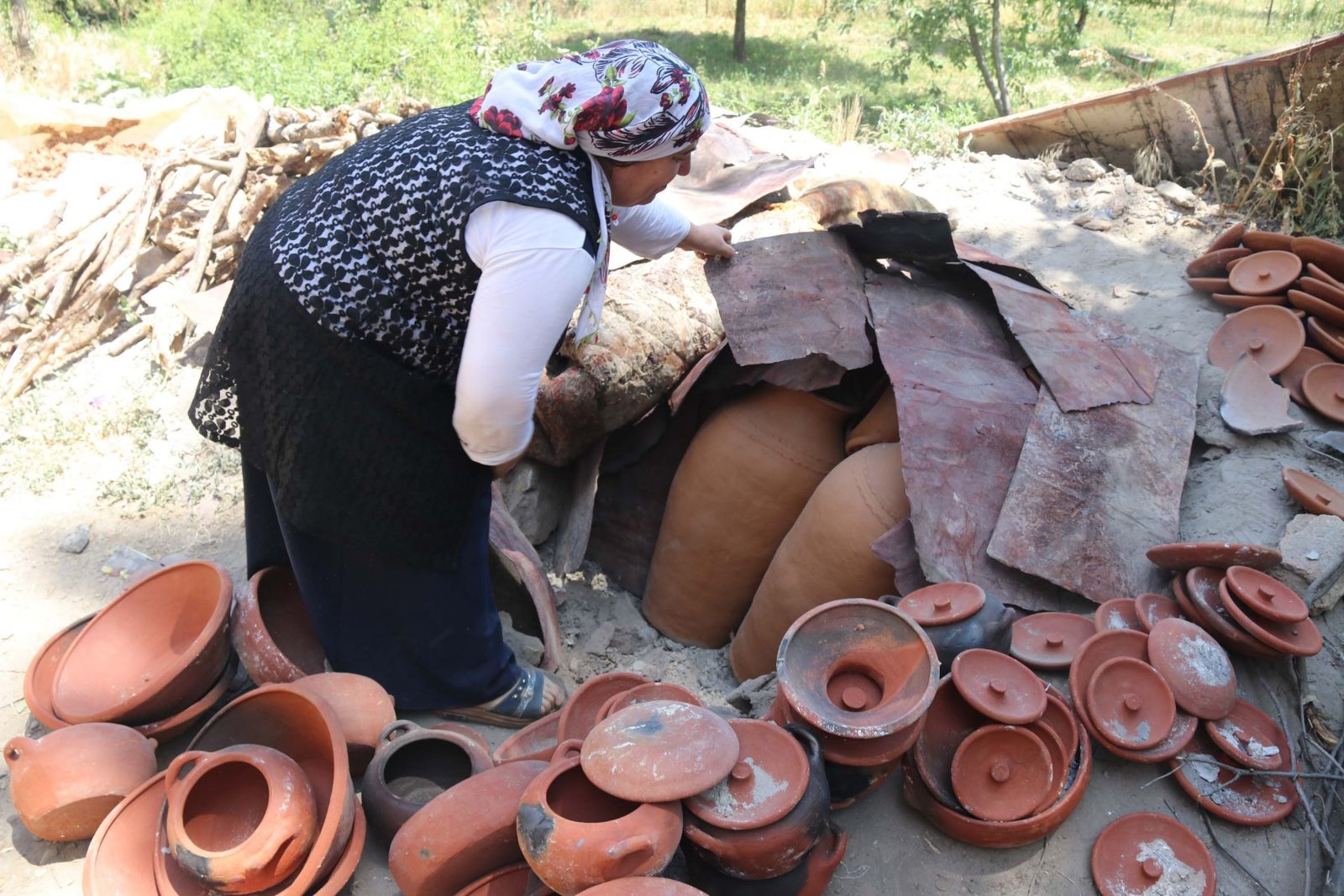 Kadınlar çamurdan para kazanıyor