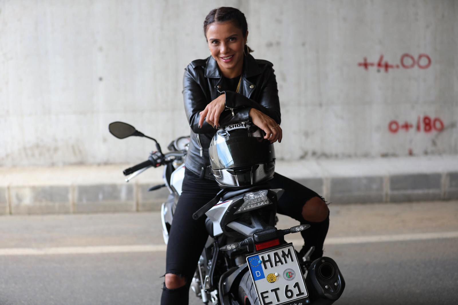 Survivor Sabriye'nin motosiklet tutkusu! Binlerce beğeni aldı