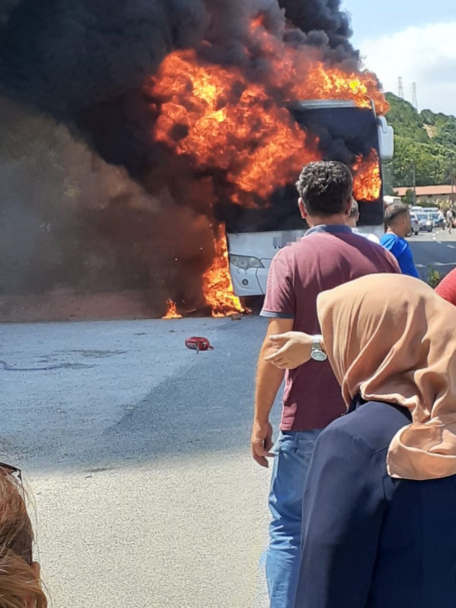 Balıkesir'de yolcu otobüsünde yangın: 5 ölü