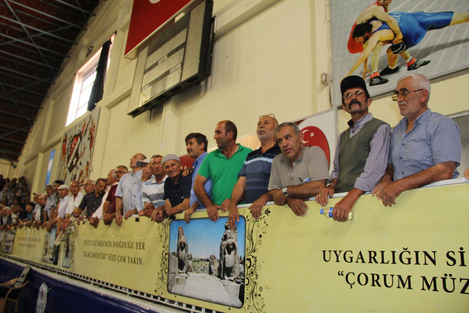 TOKİ’nin kura çekiminde izdiham