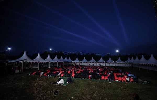 Sabah namazıyla başladı! Gençler atalarının izinde