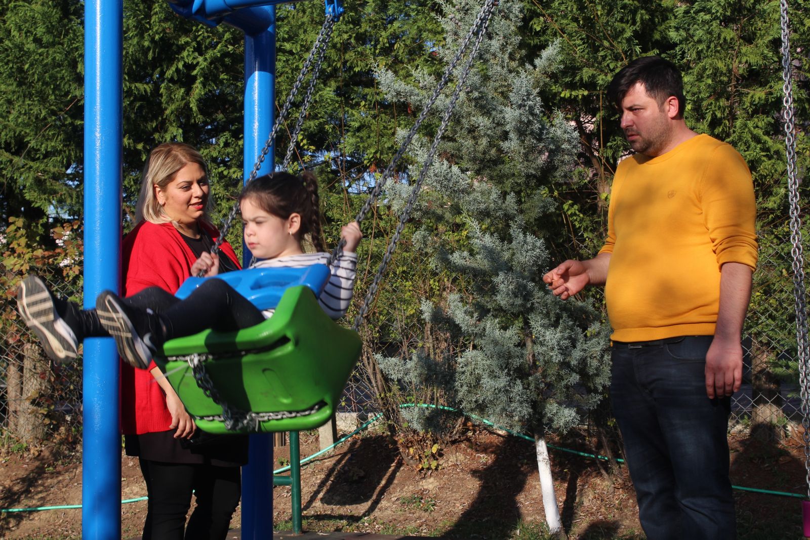 5 yaşındaki otizmli kızının ilk kez konuştuğunu duyan anne gözyaşlarını tutamadı