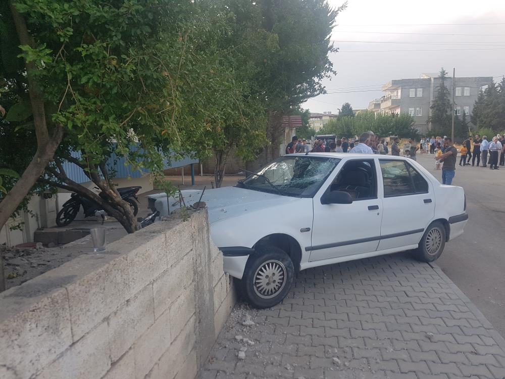 Düğüne gitmeye hazırlanan 4 genç hastanelik oldu!