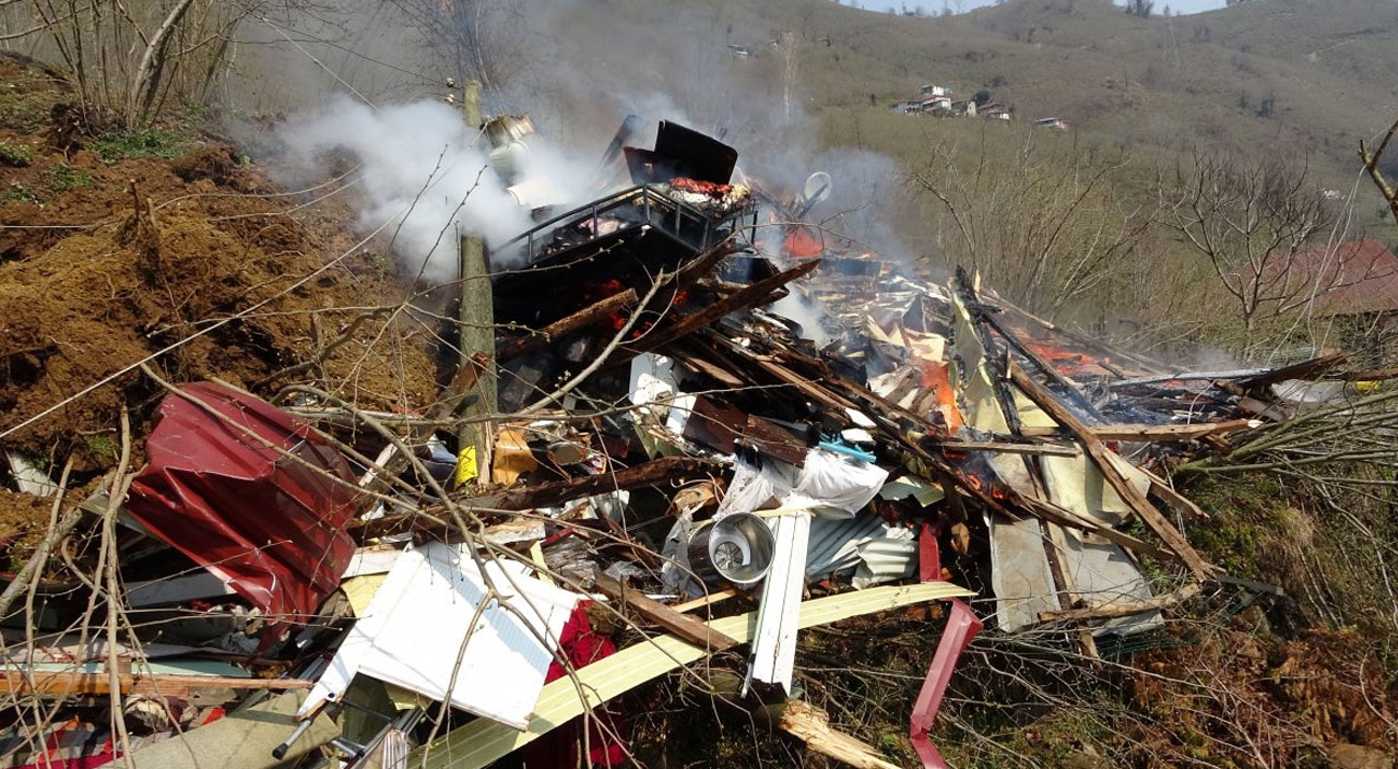 Ordu’da heyelan: Evler yıkıldı, hayvanlar telef oldu