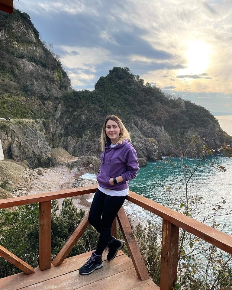 Kız arkadaşını silahla öldüren şahıs ardından intihar etti