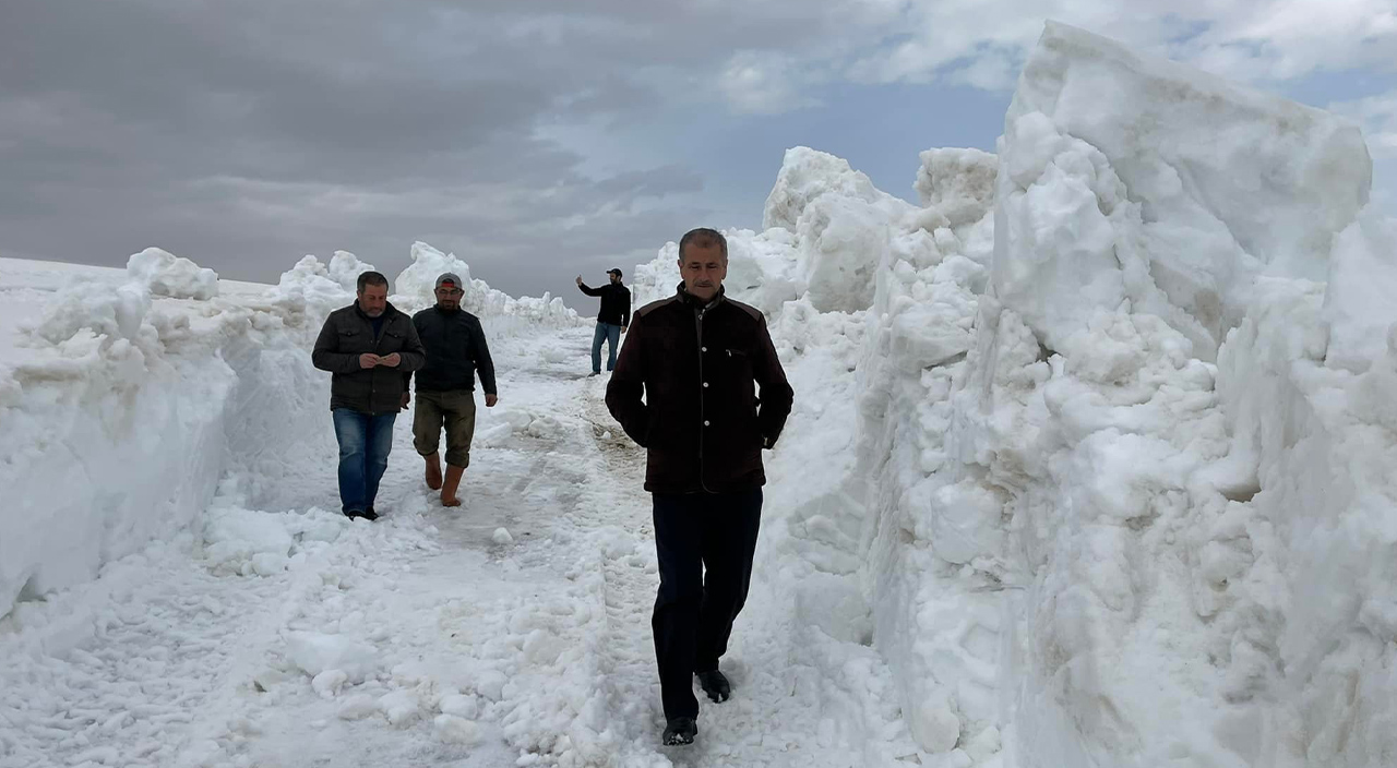 Nisan ayında iki metre 'kar koridoru'