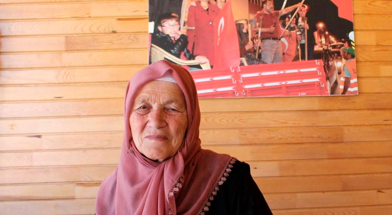 15 Temmuz'da balta ve satırla meydana inmişti! '86 yaşıma rağmen yine inerim'