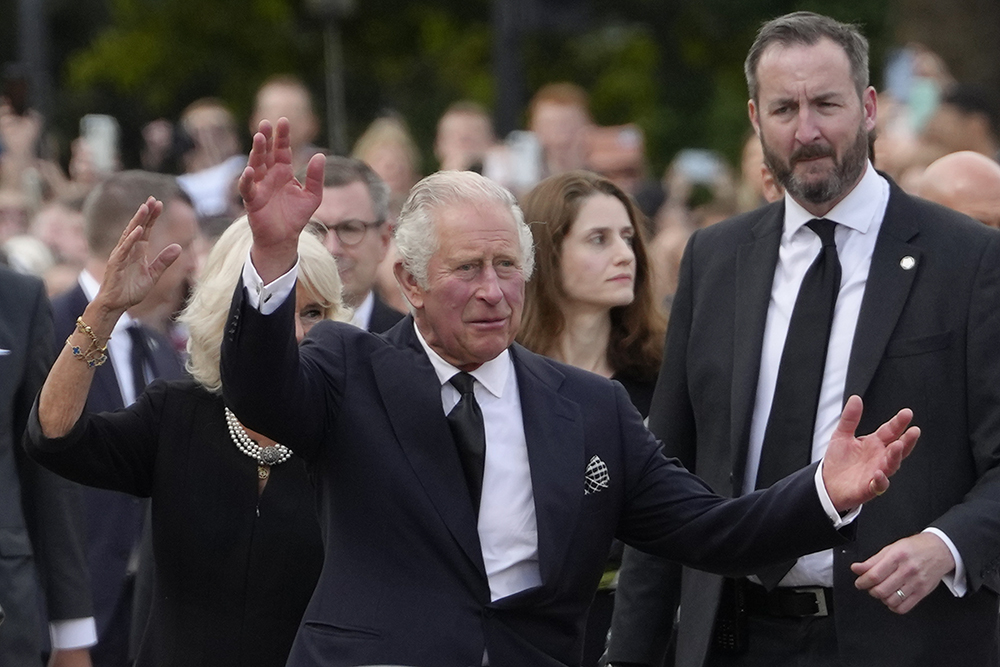 Buckingham Sarayı'nda bir ilk! Kral 3. Charles giriş yaptı