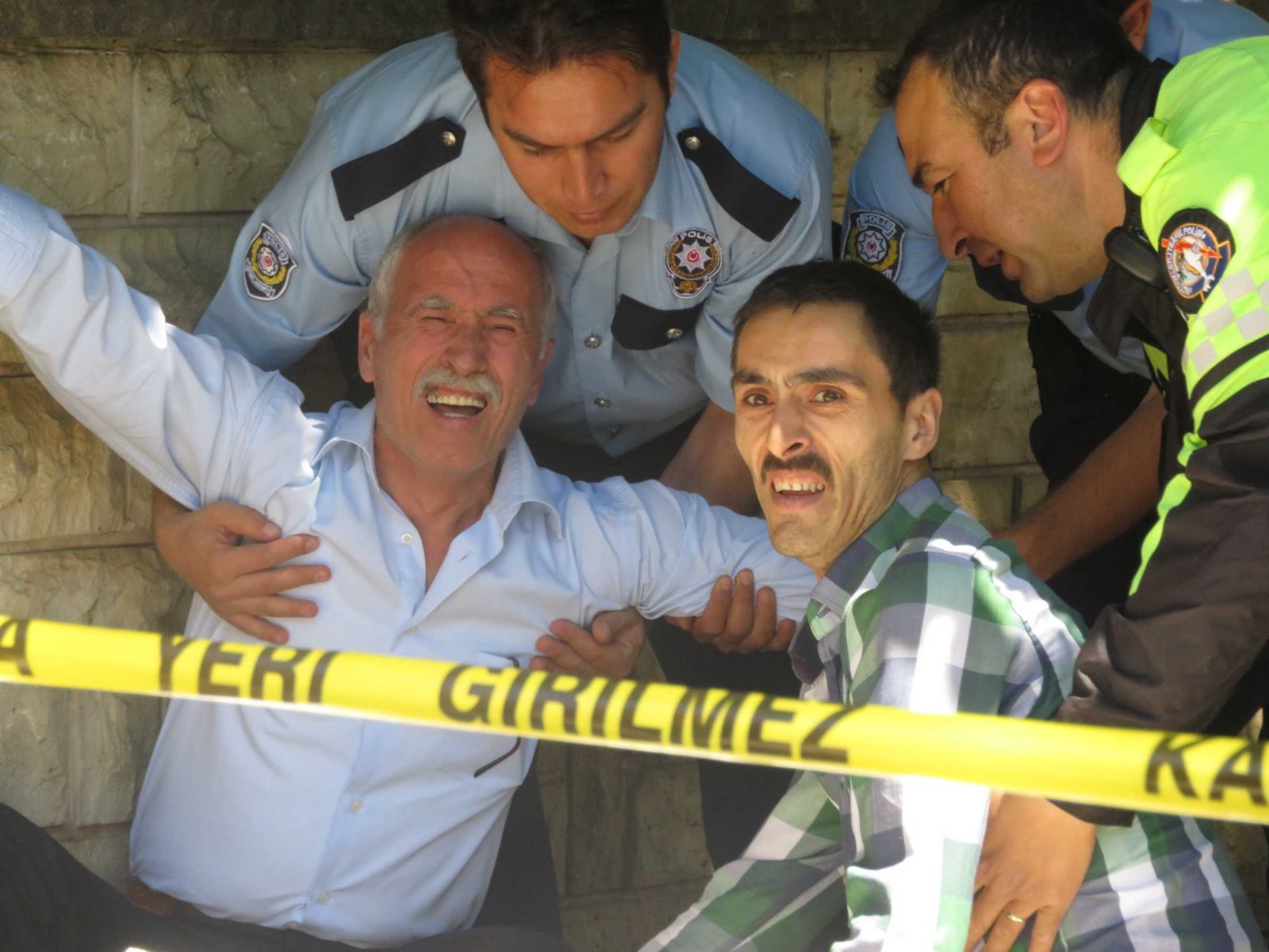 Kadıköy’de akılalmaz kaza! Üzerine beton düşen kadın öldü