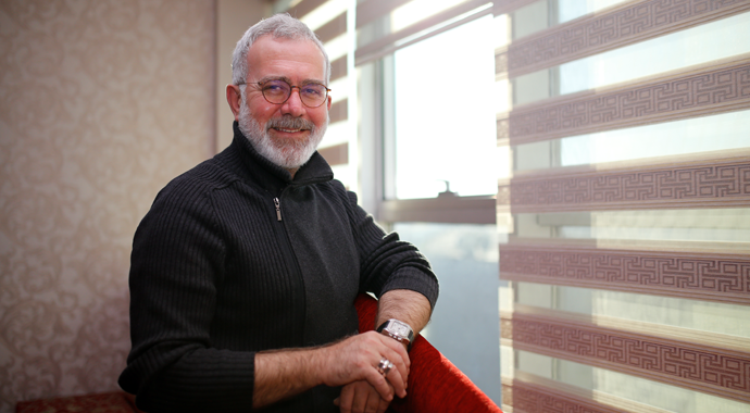 Bahadır Yenişehirlioğlu: Ben oynarken de  bir şeyler yazıyorum