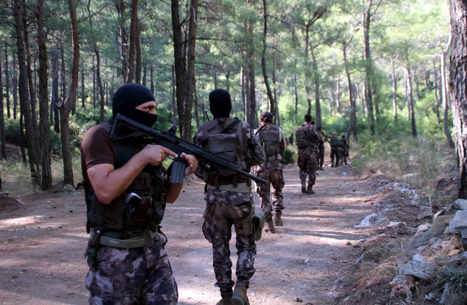 Marmaris'te aranan komandolardan 7'si yakalandı