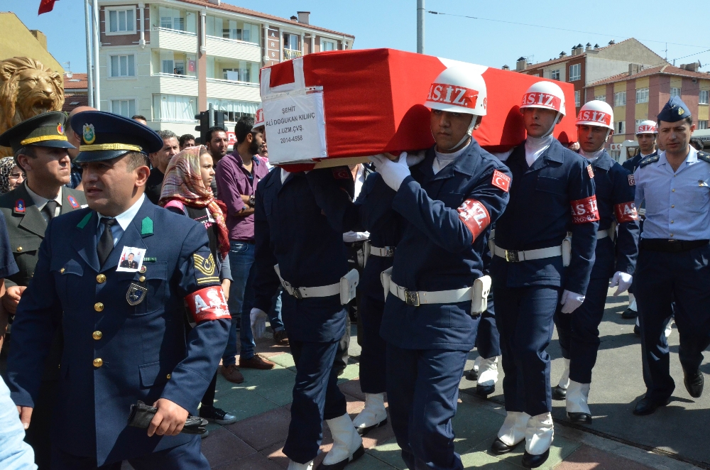 Şehit babasının feryatları yürekleri dağladı