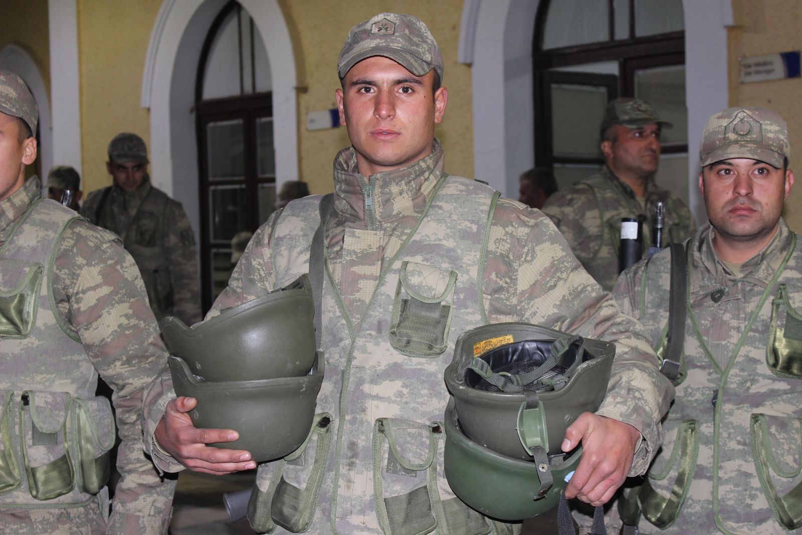 Çankırı'dan sınıra trenle asker sevkiyatı