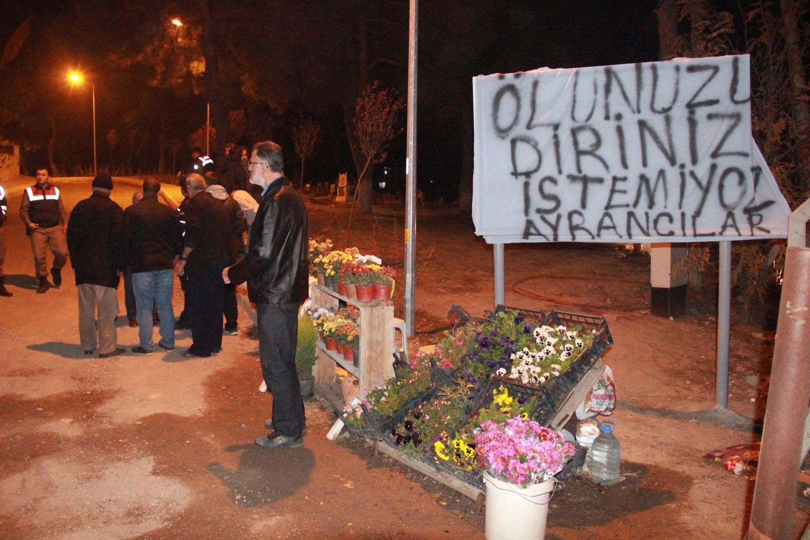 İzmir'de terörist cenazesine tepki