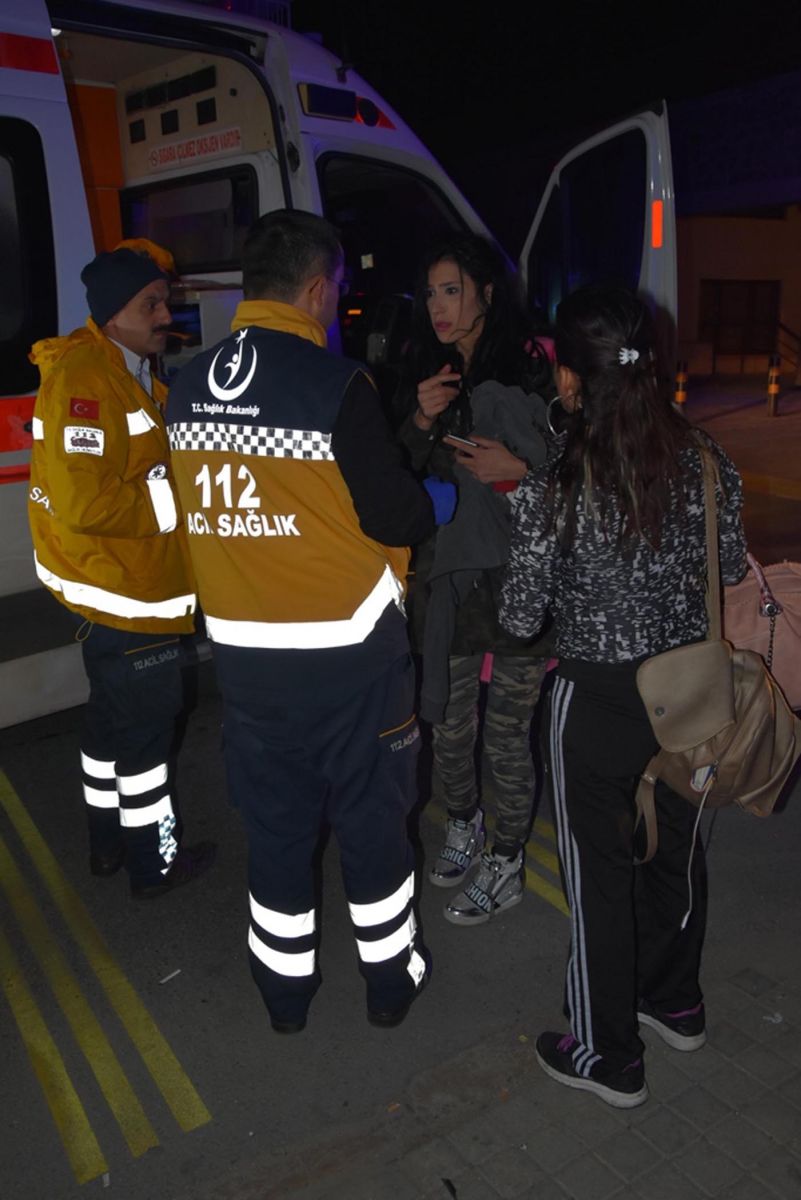 İzmir'de feci kaza, 2'si polis 5 yaralı var