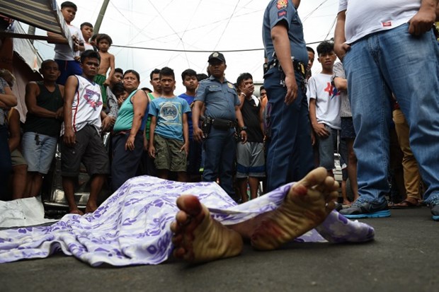 Duterte'den polislere: Ben öldürdüm, siz de öldürün