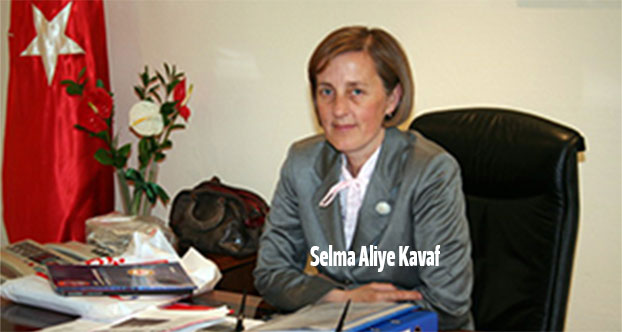 Üç kızından ikisi bakan oldu!