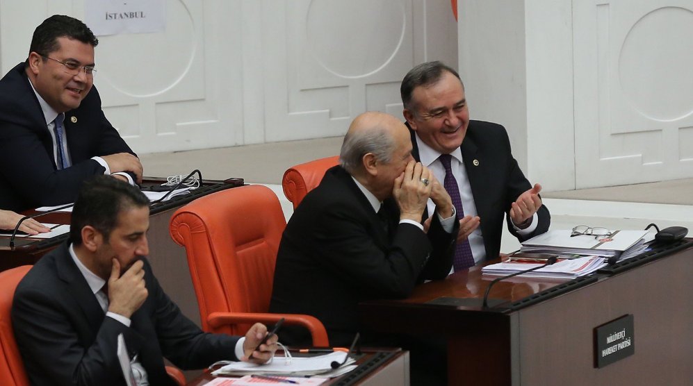 Meclis'te ısırma tartışmasına Bahçeli'nin tepkisi