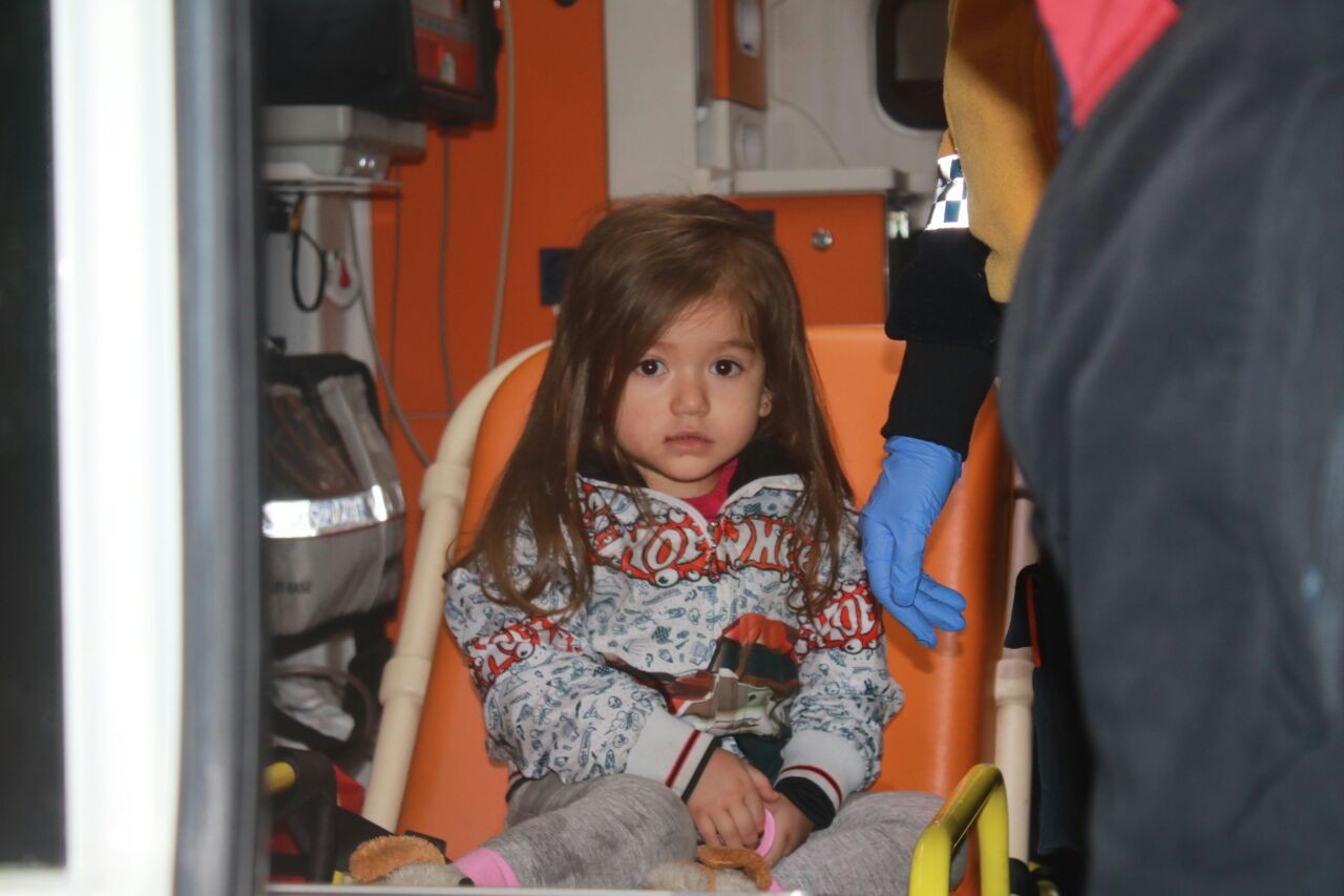 Bursa'da yangın, 13 kişi hastaneye kaldırıldı!