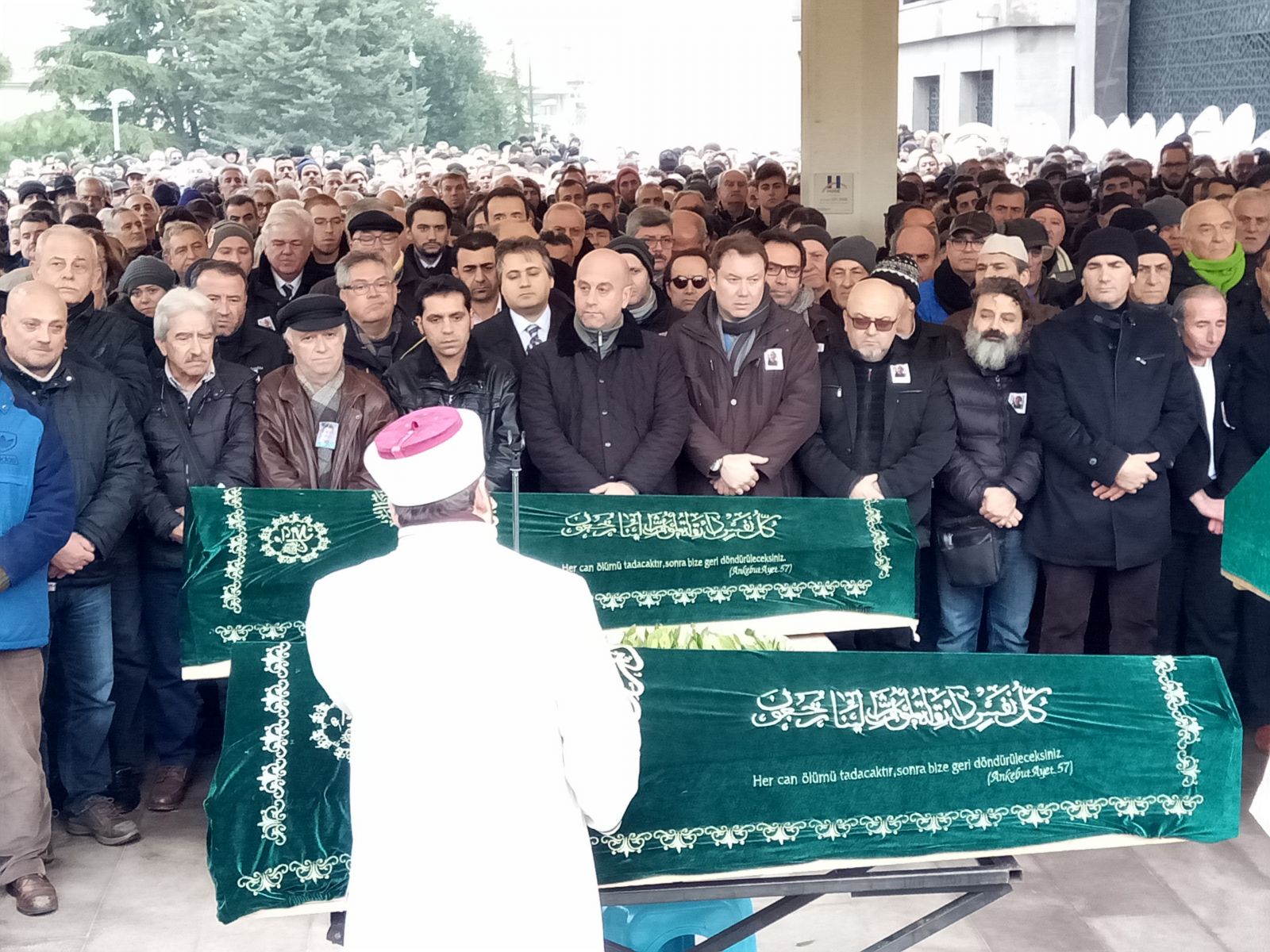 Usta oyuncu Ayberk Atilla son yolculuğuna uğurlandı