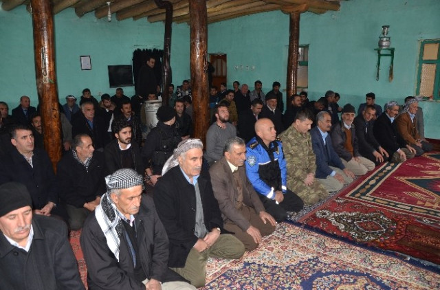 Komutandan köylülere söz: Gelemezsem rütbelerimi söker atarım