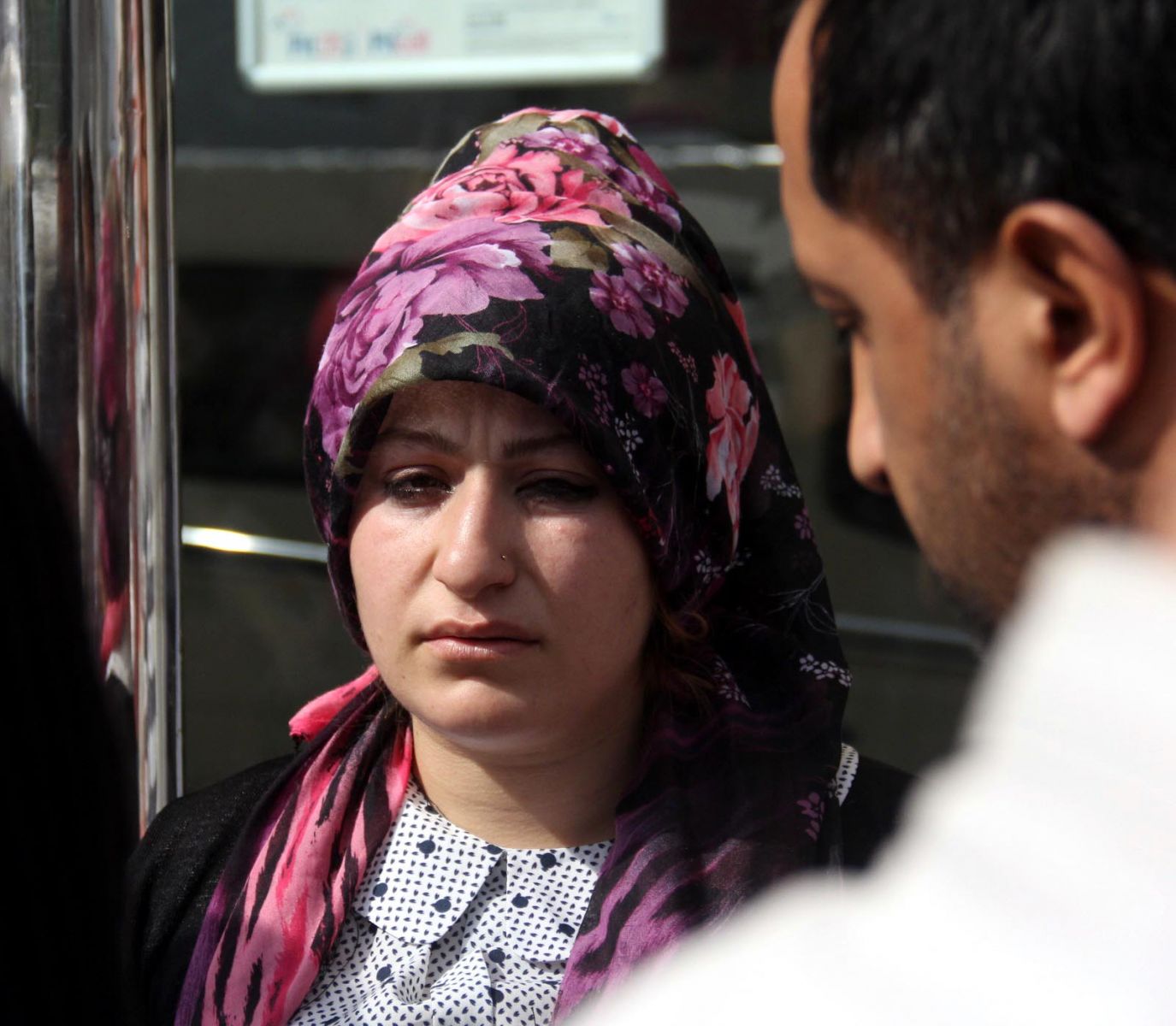 Kulağındaki küpeyi sahte polise kaptıran kadının gözyaşları