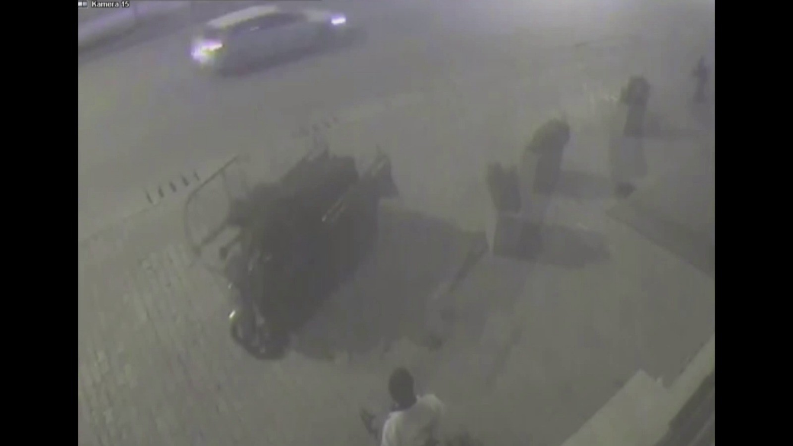 Çelik kasayı içindeki 30 bin lirayla çaldılar