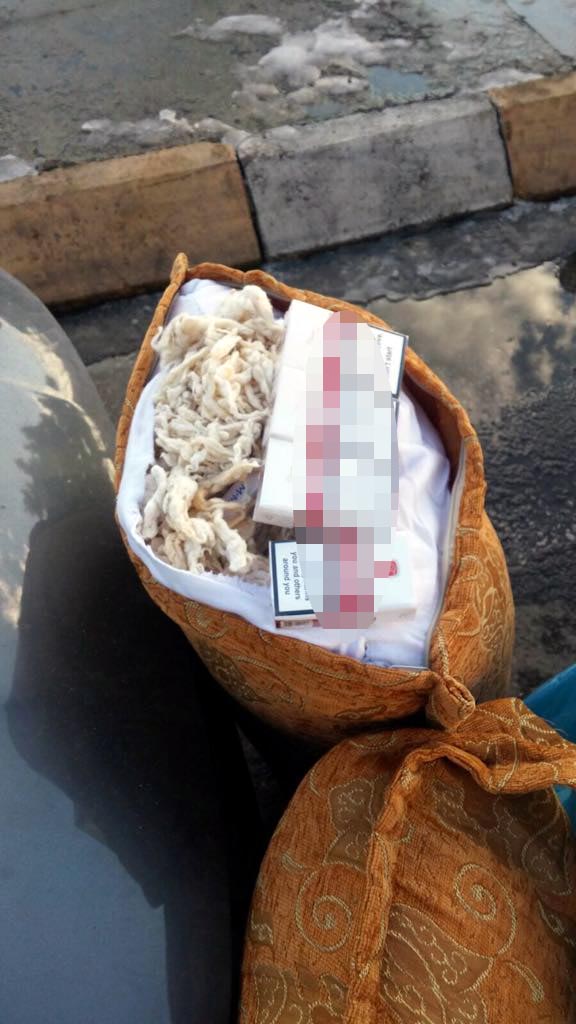 Yastık kılıflarının içinden kaçak sigara çıktı